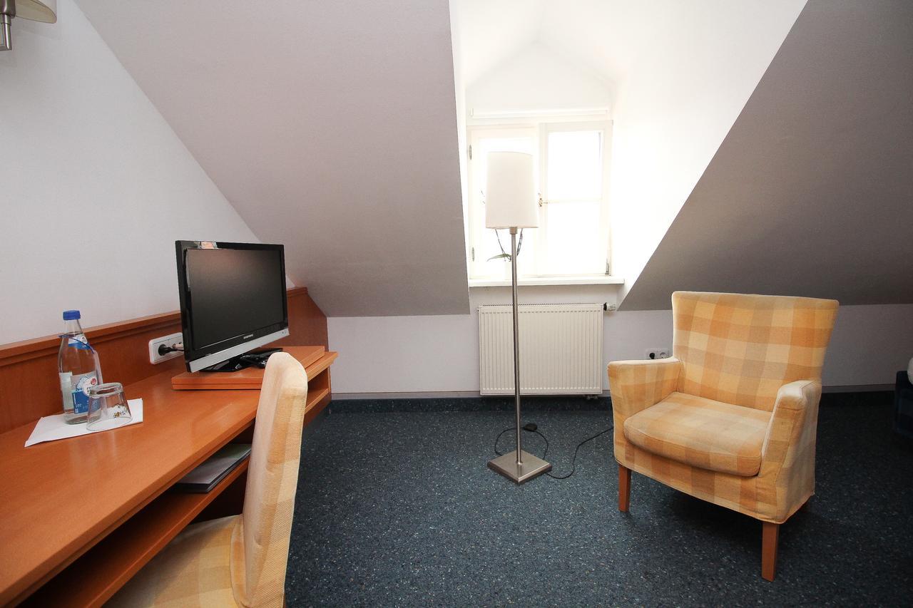 Gasthof Schiller Bei Bamberg Strullendorf Dış mekan fotoğraf